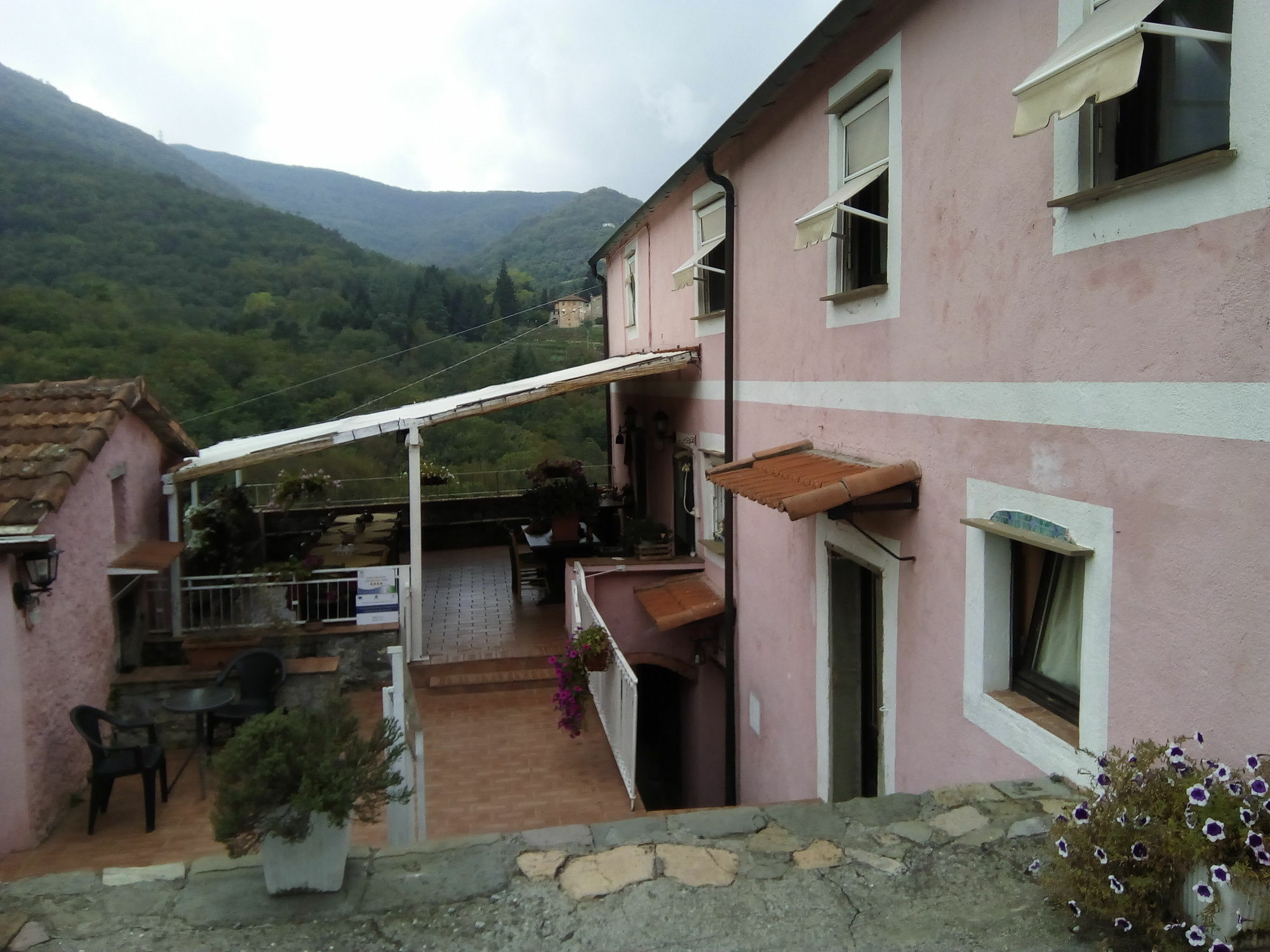 Agriturismo Locanda Del Papa La Spezia Exterior photo